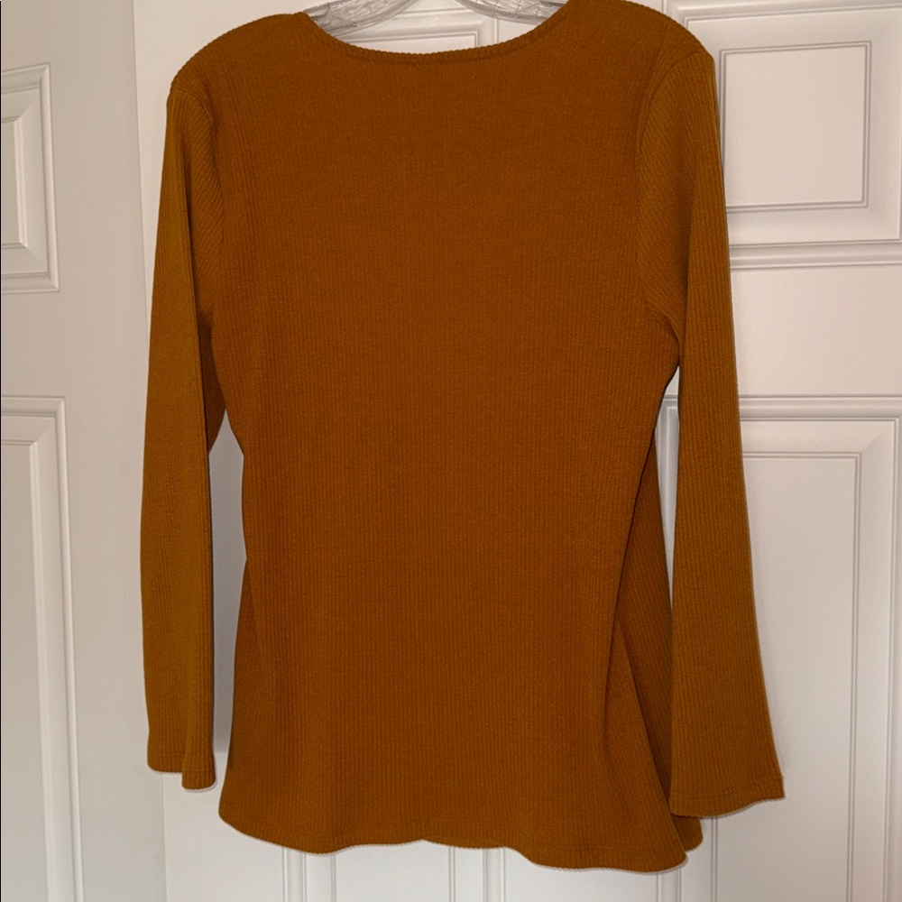 Old Navy Ribbed Knit Top in Burnt Orange - Picture 4 of 7